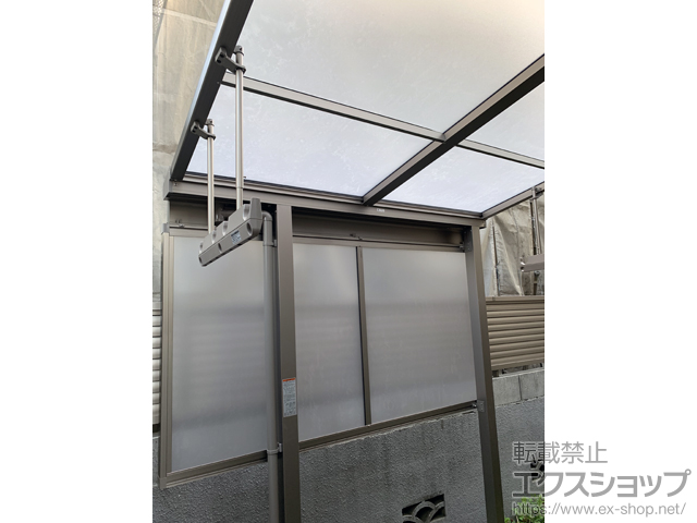 東京都大田区ののテラス屋根 スピーネ F型 テラスタイプ 単体 積雪〜20cm対応＋前面スクリーン 施工例