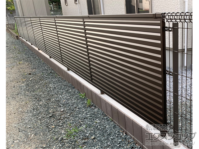 岩手県奥州市ののフェンス・柵 ミエーネフェンス 目隠しルーバータイプ 自由柱施工 施工例