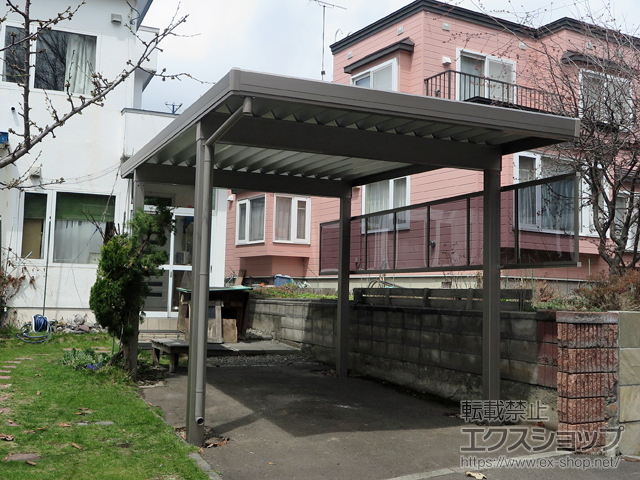 北海道札幌市のLIXIL リクシル（トステム）のカーポート カーポートST 3000 角柱4本柱 積雪〜100cm対応 施工例