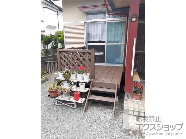 佐賀県三養基郡みやき町ののウッドデッキ マージウッドデッキ+ラティスデッキフェンス+ステップSタイプ　（2段） 施工例