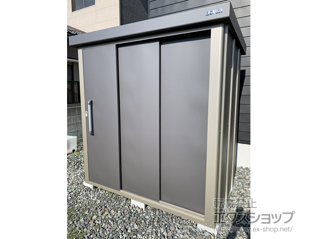 福井県福井市のの物置・屋外倉庫 エスケーエイト SK8S-70 多雪型 1800×1200×1940 SK8S-70-GK 施工例