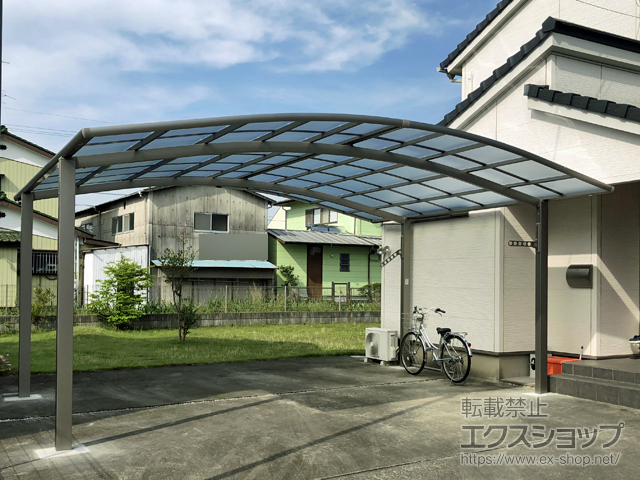 埼玉県熊谷市ののカーポート ネスカR (ラウンドスタイル) ワイド 積雪〜20cm対応 施工例