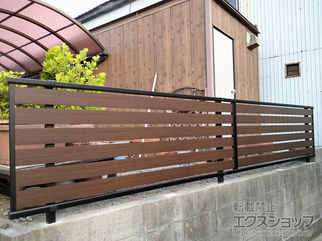 福島県本宮市ののフェンス・柵 モクアルフェンス 横板タイプ 自由柱施工 施工例