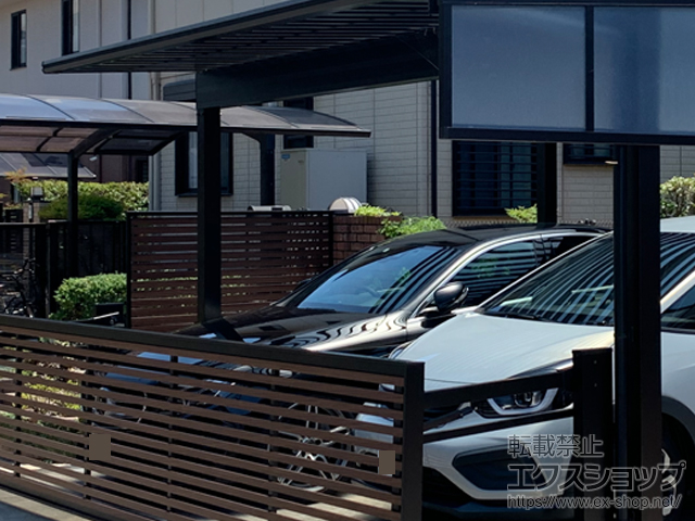 佐賀県唐津市ののフェンス・柵 フェンスAB YS2型 横スリット2 木調カラー フリーポールタイプ 施工例