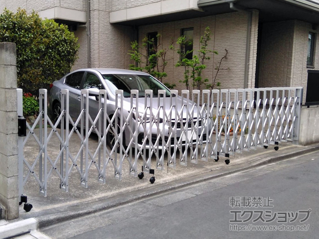 東京都練馬区ののカーゲート トリップゲートII 2型 スタンダード ノンレール 片開き*66S 施工例