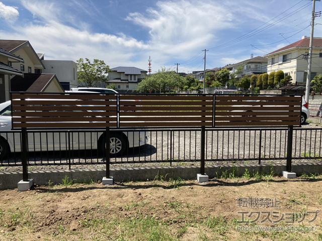 宮城県仙台市ののフェンス・柵 モクアルフェンス 横板タイプ 2段支柱 自立建て用（上段のみ） 施工例