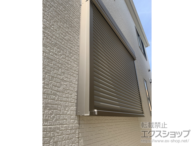 埼玉県桶川市のLIXIL リクシル（トステム）の窓シャッター リフォームシャッター 手動式 標準タイプ 施工例