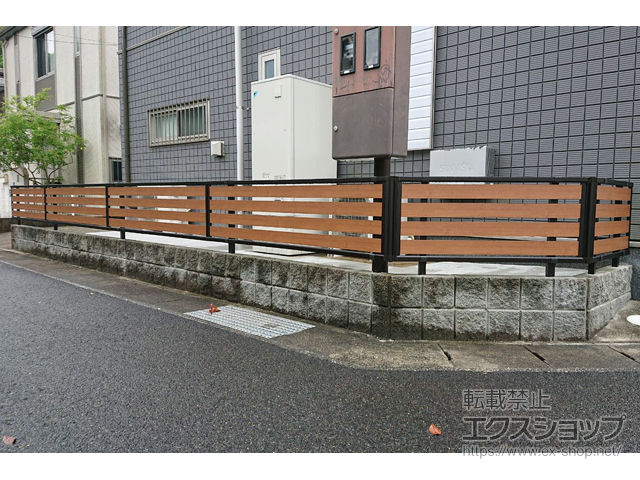 長崎県佐世保市ののフェンス・柵 モクアルフェンス 横板タイプ 自由柱施工 施工例