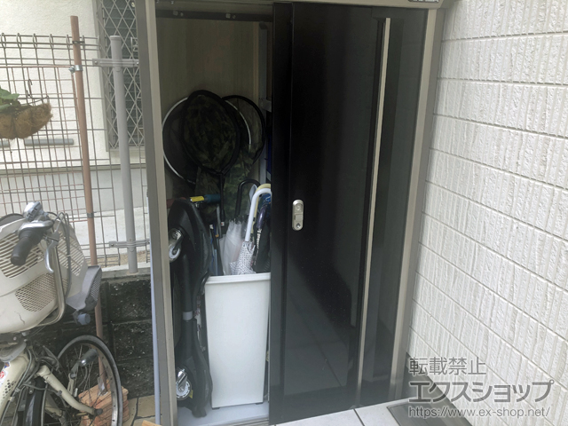 兵庫県神戸市のの物置・屋外倉庫 ナイソーシスター　900×580×1603 KMW-096D-P-CB 施工例