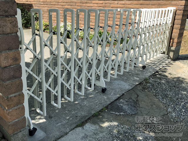 埼玉県行田市ののカーゲート レイオス1型 ノンレール 片開き 42S 施工例