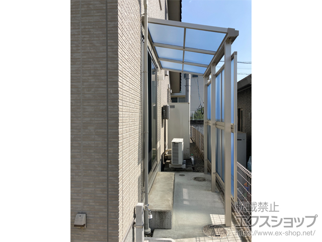 大分県大分市ののテラス屋根 ソラリア F型 テラスタイプ 単体 積雪〜20cm対応＋前面パネル*2段 施工例