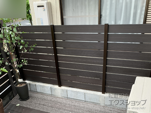埼玉県越谷市ののフェンス・柵 マイティウッド Sライン 横貼り9段(H1200)  隙間10mm 施工例