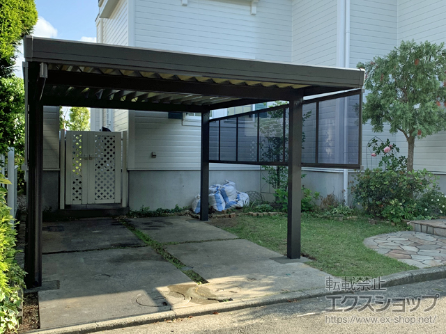 神奈川県横浜市のLIXIL リクシル（トステム）のカーポート テリオスポートIII 900 4本角柱 積雪〜30cm対応 施工例