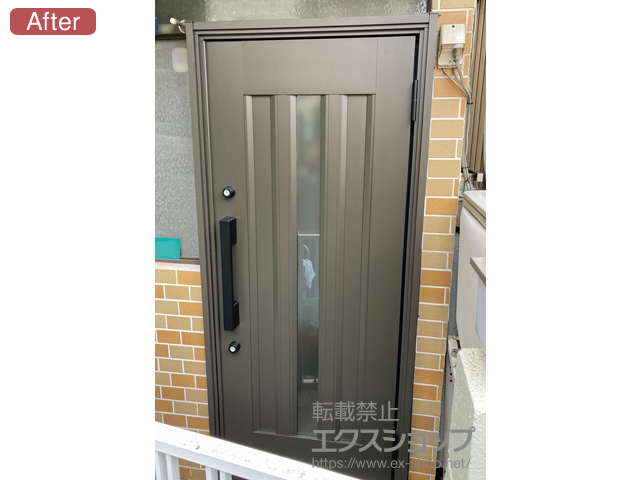東京都大田区のLIXIL リクシル（トステム）の玄関ドア リシェント玄関ドア3 アルミ仕様 片開き仕様(ランマ無)R C12N型 ※手動仕様 施工例