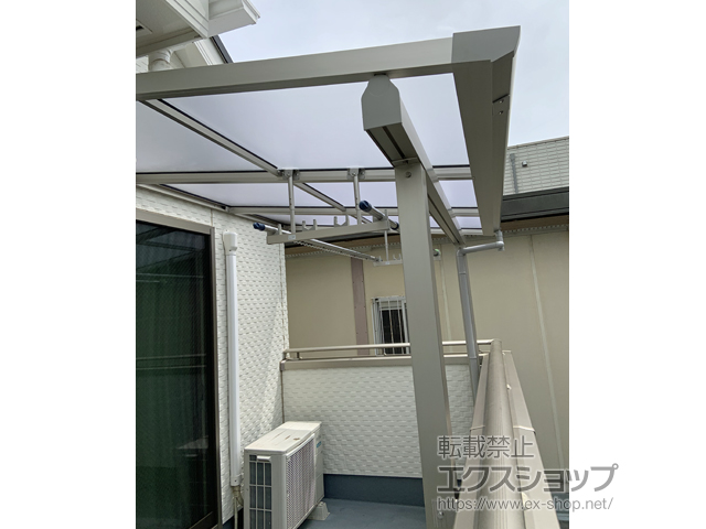 東京都国立市ののバルコニー・ベランダ屋根 ソラリア F型 屋根タイプ 単体 積雪〜20cm対応 施工例