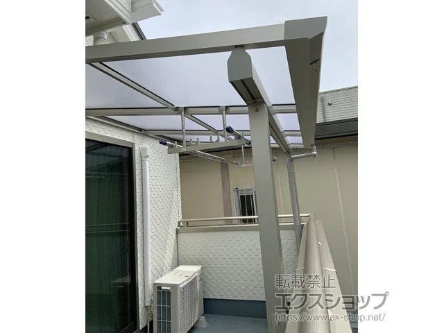 東京都国立市のYKKAPのバルコニー・ベランダ屋根 ソラリア F型 屋根タイプ 単体 積雪～20cm対応 施工例