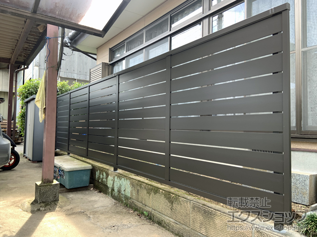 茨城県筑西市ののフェンス・柵 フェンスAB YS3型 横スリット3 フリーポールタイプ 施工例