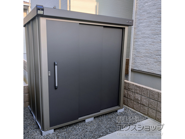 大阪府泉南郡熊取町のの物置・屋外倉庫 エスケーエイト SK8-70 一般型 1800×1200×1940 SK8-70-GK 施工例