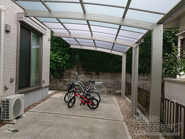 熊本県合志市ののカーポート レイナポートグランたて連棟用セット 積雪〜20cm対応/【HCS-RJ5127H-2F】 施工例