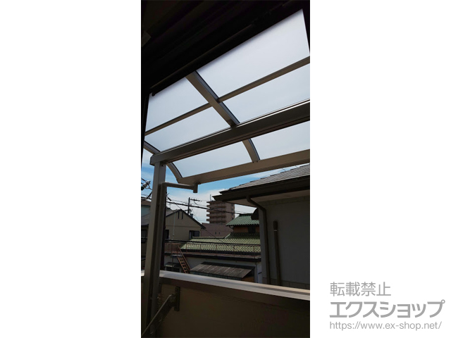 和歌山県和歌山市ののバルコニー・ベランダ屋根 プレシオステラスII R型 屋根タイプ 単体 積雪〜20cm対応 施工例