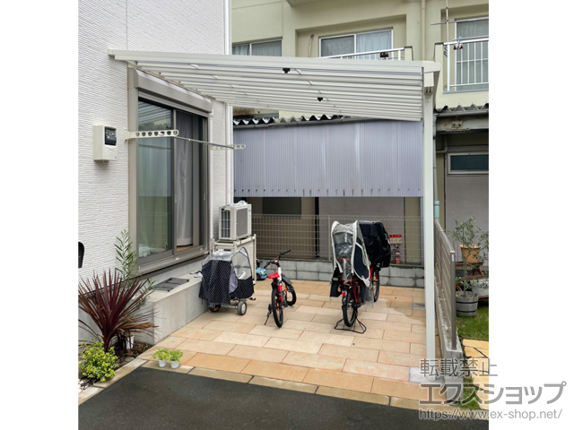 埼玉県和光市ののテラス屋根 スピーネ F型 テラスタイプ 単体 積雪〜20cm対応+壁付け物干し+クリーンハンガー 施工例