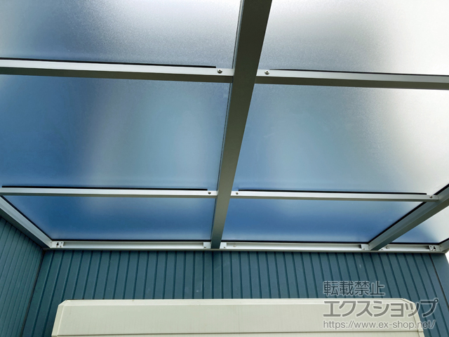 神奈川県横浜市ののバルコニー・ベランダ屋根 ソラリア F型 屋根タイプ 単体 積雪〜20cm対応 施工例