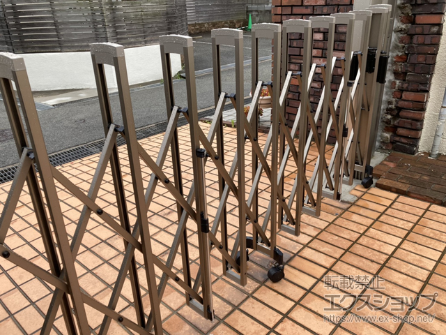 兵庫県明石市ののカーゲート トリップゲートII 2型 スタンダード ノンレール 片開き 30S 施工例