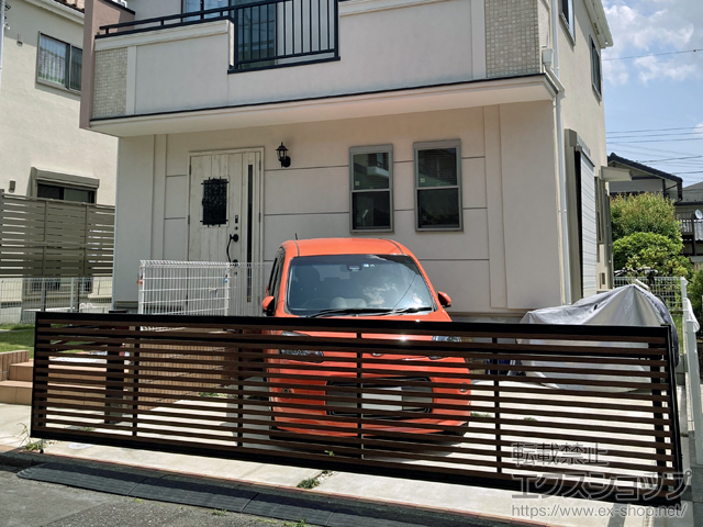 神奈川県川崎市ののカーゲート ワイドオーバードアS3型 マテリアルカラー 手動式 施工例