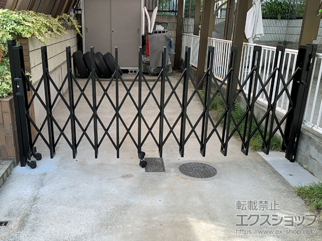 岡山県倉敷市ののカーゲート クロスゲートM型 キャスタータイプ 片開き 30S 施工例