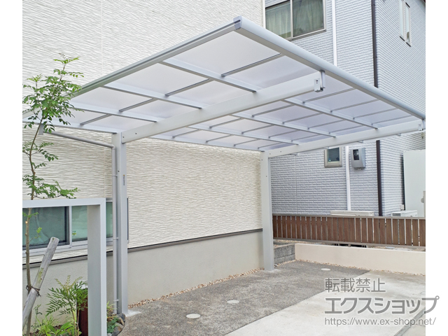 三重県津市ののカーポート エフルージュグラン　積雪〜20cm対応＋ 着脱式サポート 標準・ハイルーフ兼用 2本入り×1セット 施工例