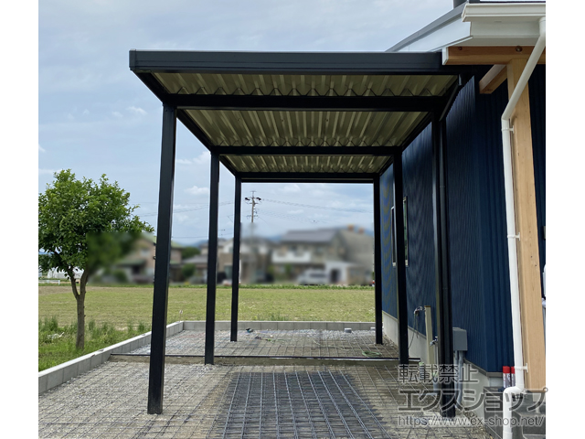 静岡県浜松市のLIXIL リクシル（トステム）のカーポート テリオスポートIII 900 奥行延長 6本角柱 積雪〜30cm対応 施工例