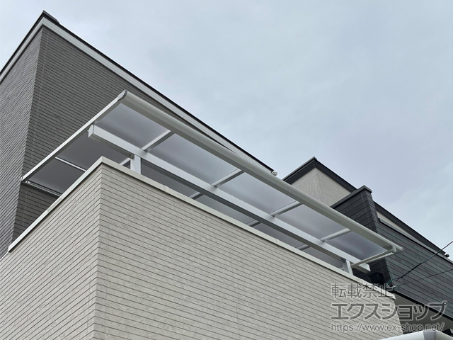 大阪府豊中市ののバルコニー・ベランダ屋根 ソラリア F型 屋根タイプ 単体 積雪〜20cm対応 施工例