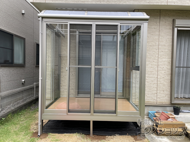 茨城県つくば市ののテラス囲い・サンルーム サニージュ R型 床納まり ランマ無 積雪〜20cm対応 *部分入隅納まり 施工例