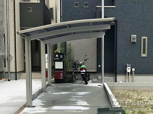 大阪府大阪市ののカーポート レイナポートグラン 延長　積雪〜20cm対応 施工例