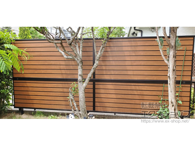 福岡県糸島市ののフェンス・柵 モクアルフェンス 目隠しタイプ 2段支柱 自立建て用 施工例