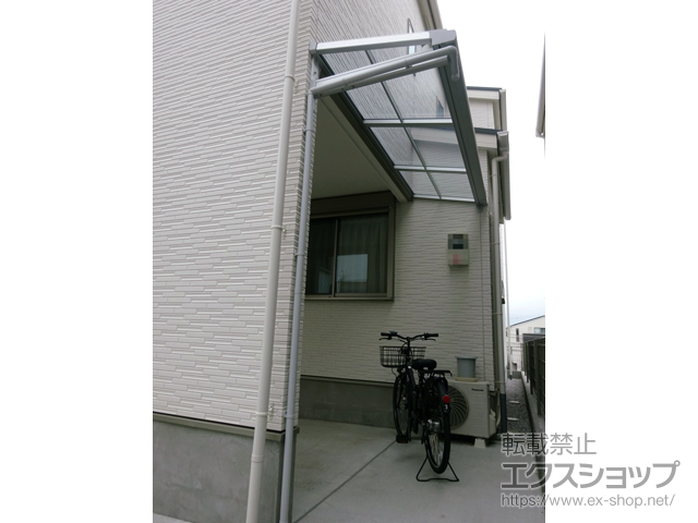 神奈川県川崎市ののテラス屋根 スピーネ F型 ルーフタイプ 単体 積雪〜20cm対応 *片袖納まり 施工例