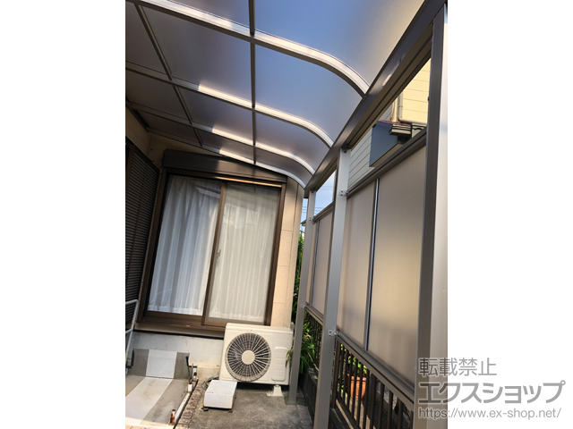 神奈川県横浜市ののテラス屋根 ソラリア R型 テラスタイプ 単体 積雪〜20cm対応+前面パネル 施工例