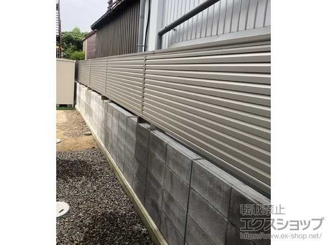 愛媛県西条市ののフェンス・柵 ミエーネフェンス 目隠しルーバータイプ 自由柱施工 施工例