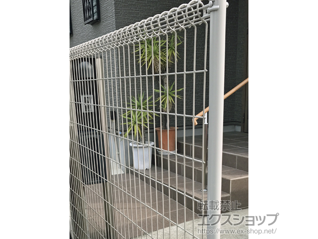 福岡県福岡市ののフェンス・柵 イーネットフェンス2M型　間仕切柱施工 施工例
