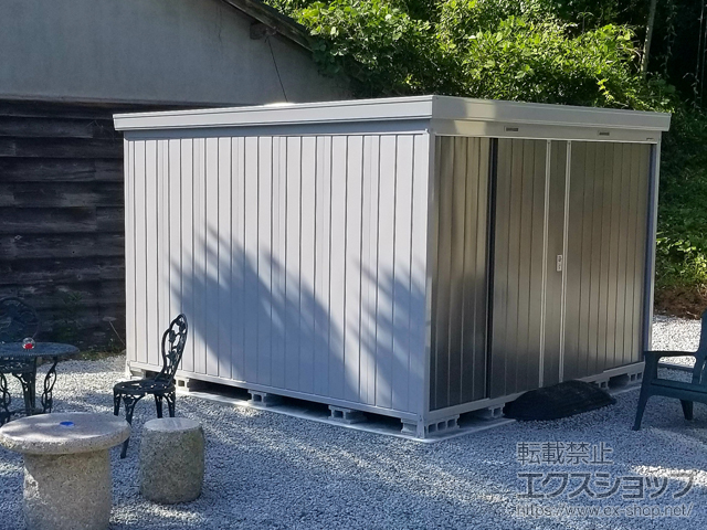 鹿児島県薩摩川内市のの物置・屋外倉庫 ネクスタ 一般型 3050×3050×2075（NXN-95S） NXN-95S-PG+別売棚Cセット 施工例