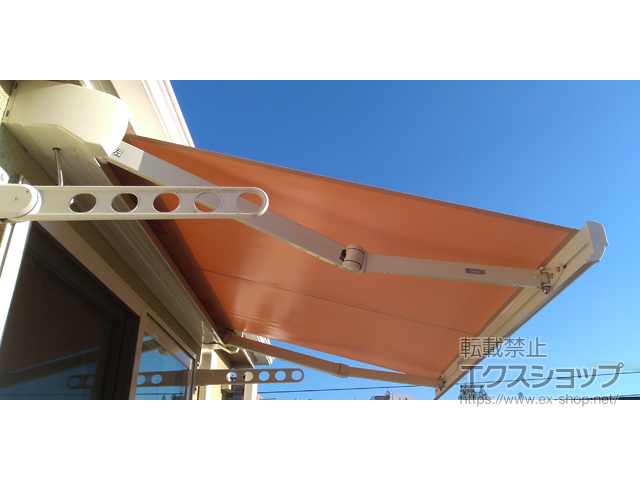 千葉県浦安市のLIXIL リクシル（トステム）のオーニング・日よけ 彩風 あやかぜ C型 手動式 施工例