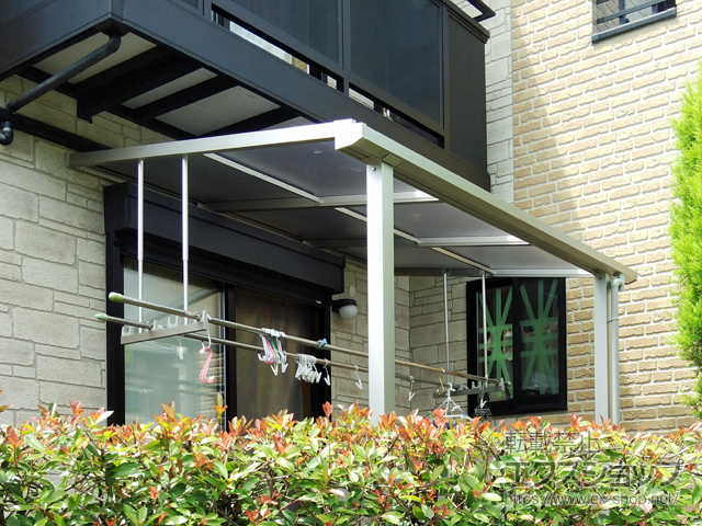 福岡県福岡市ののテラス屋根 ソラリア F型 テラスタイプ 単体 積雪〜20cm対応 施工例