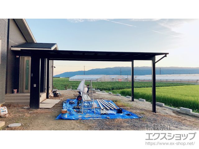 岐阜県海津市ののカーポート エフルージュ ツイン FIRST 積雪〜20cm対応*梁延長仕様（水下側のみ/8m以下） 施工例