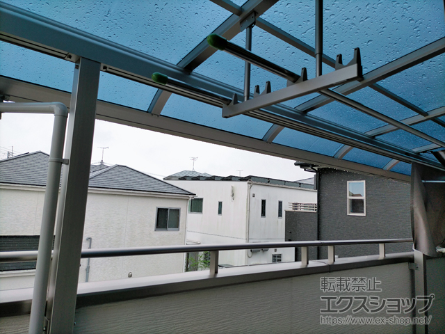 福岡県糸島市ののバルコニー・ベランダ屋根 プレシオステラスII R型 屋根タイプ 連棟 積雪〜20cm対応 施工例