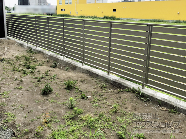 北海道札幌市ののフェンス・柵 シンプレオフェンスSY1F型 横スリット 自由柱施工 施工例