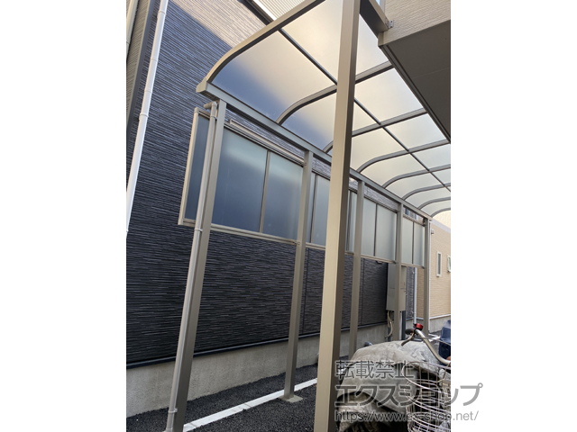 埼玉県戸田市ののテラス屋根 ソラリア R型 テラスタイプ 連棟 積雪〜20cm対応 施工例