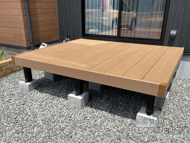 秋田県潟上市のYKKAPのウッドデッキ リウッドデッキ 200 施工例