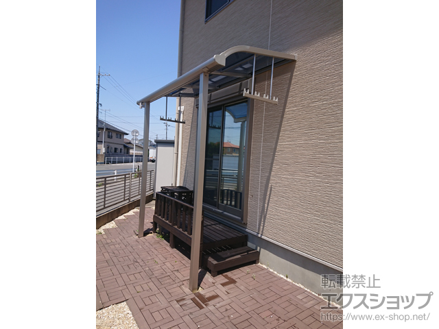 岡山県岡山市ののテラス屋根 プレシオステラスII R型 テラスタイプ 単体 積雪〜20cm対応＋吊り下げ式物干し標準 施工例