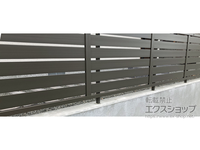 北海道札幌市ののフェンス・柵 モクハイフェンス アルミ色タイプ フリーポールタイプ 施工例
