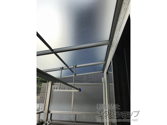 奈良県生駒市ののバルコニー・ベランダ屋根 ソラリア F型 屋根タイプ 単体 積雪〜20cm対応 施工例